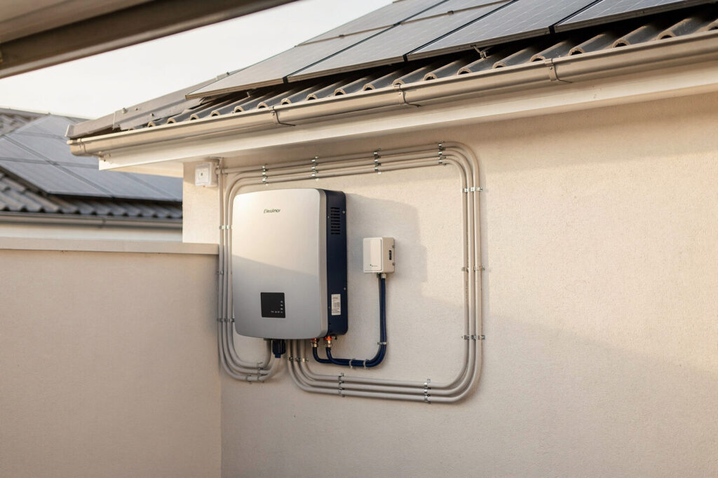 Wie lässt sich Solartechnik sicher in die bestehende Hauselektrik einbinden, ohne die Sicherheit oder Leistungsfähigkeit zu beeinträchtigen? – Bechtold Solar-Technik GmbH